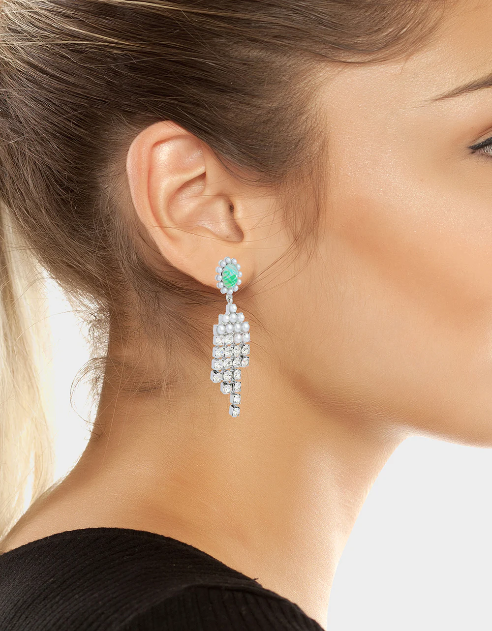 ART CAMPAIGN CHANDELIER MISMATCH EARRINGS - Image 5